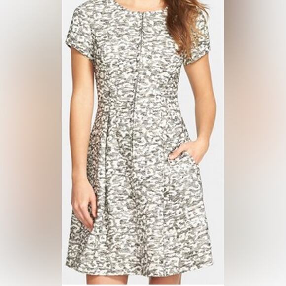 Eliza J Zip Front Leopard Knit Jacquard Fit & Flare Dress With Pockets Size: 4 - Picture 2 of 11